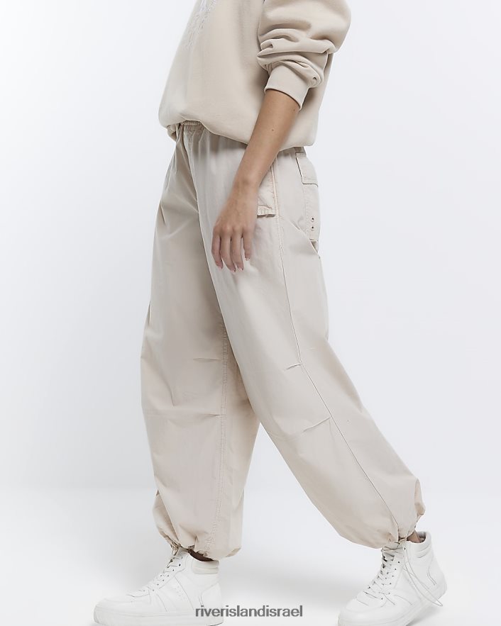 לבוש River Island מכנסי מצנח בגזרה נמוכה בז' נשים BDZ4081335