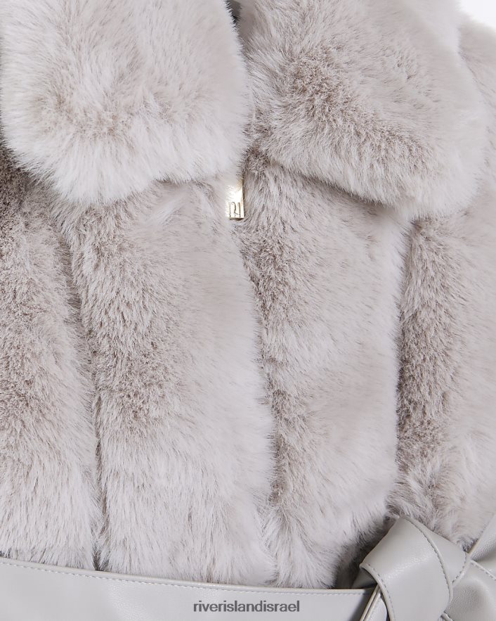 לבוש River Island מ