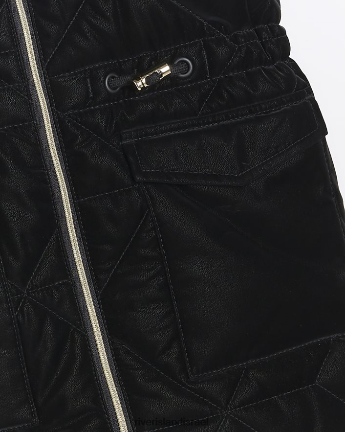 לבוש River Island מ
